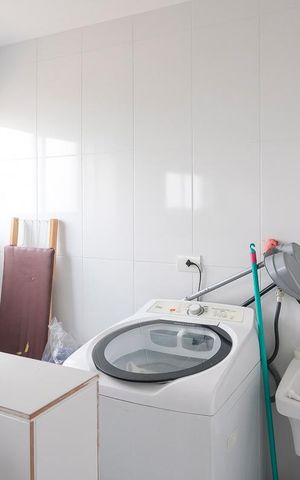Apartamento à venda com 77m², 2 quartos e 1 vagaÁrea de serviço