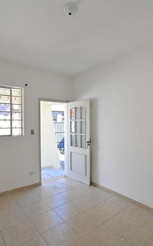 Casa para alugar com 150m², 3 quartos e 2 vagasSala