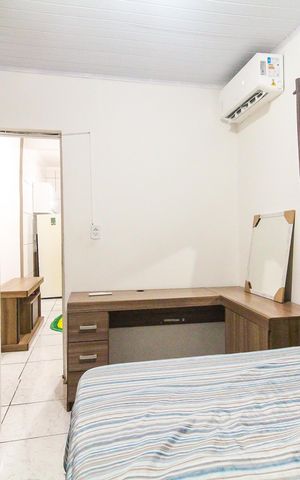 Casa para alugar com 30m², 1 quarto e sem vaga Casa para alugar com 30m², 1 quarto e sem vagaQuarto