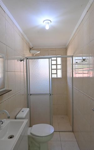 Casa de condomínio para alugar com 75m², 2 quartos e 1 vagaBanheiro Social 