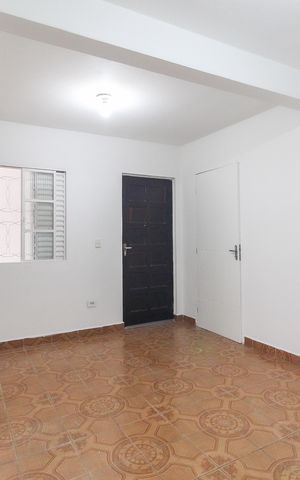 Casa para alugar com 45m², 1 quarto e sem vaga Casa para alugar com 45m², 1 quarto e sem vagaSala/Quarto
