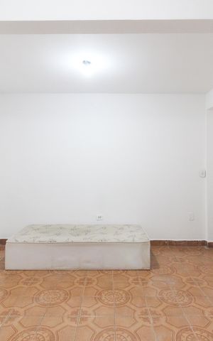Casa para alugar com 45m², 1 quarto e sem vaga Casa para alugar com 45m², 1 quarto e sem vagaSala/Quarto