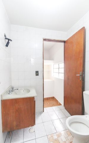 Casa para alugar com 45m², 1 quarto e sem vaga Casa para alugar com 45m², 1 quarto e sem vagaBanheiro