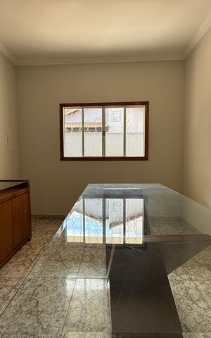 Casa para alugar com 120m², 3 quartos e 2 vagasQuarto