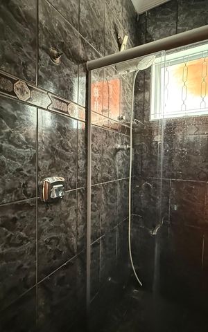 Casa para alugar com 120m², 3 quartos e 2 vagasBanheiro