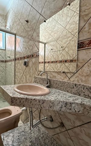 Casa para alugar com 120m², 3 quartos e 2 vagasBanheiro