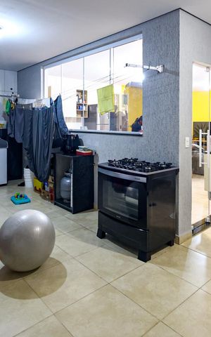 Casa à venda com 262m², 2 quartos e 2 vagas