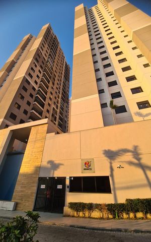 Apartamento à venda com 56m², 2 quartos e 1 vaga Apartamento à venda com 56m², 2 quartos e 1 vagaFachada e portaria