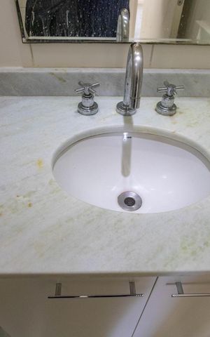 Apartamento para alugar com 79m², 2 quartos e 1 vaga Apartamento para alugar com 79m², 2 quartos e 1 vagaBanheiro social