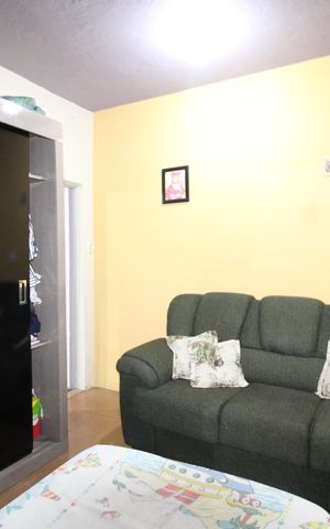 Casa à venda com 96m², 3 quartos e 2 vagasQuarto 1