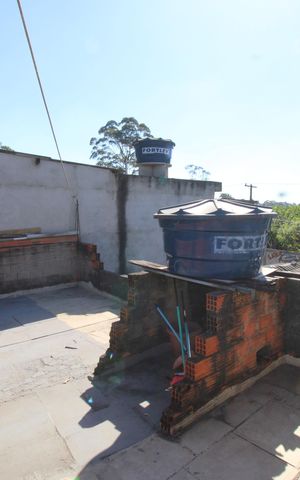 Casa à venda com 96m², 3 quartos e 2 vagasLaje