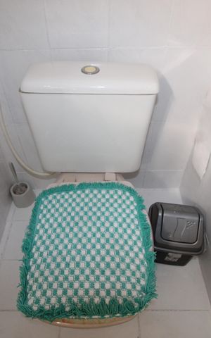 Casa à venda com 96m², 3 quartos e 2 vagasBanheiro de serviço