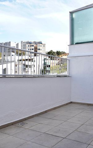 Apartamento à venda com 120m², 2 quartos e 2 vagas Apartamento à venda com 120m², 2 quartos e 2 vagasÁrea da Cobertura e Área de Serviço