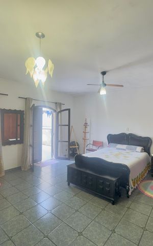 Casa à venda com 250m², 3 quartos e 3 vagas Casa à venda com 250m², 3 quartos e 3 vagasQuarto 3