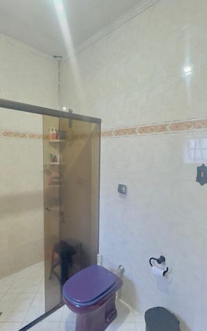 Casa à venda com 250m², 3 quartos e 3 vagas Casa à venda com 250m², 3 quartos e 3 vagasBanheiro 2