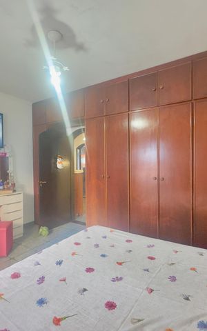 Casa à venda com 250m², 3 quartos e 3 vagas Casa à venda com 250m², 3 quartos e 3 vagasQuarto 2
