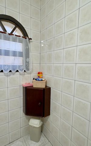 Casa à venda com 250m², 3 quartos e 3 vagas Casa à venda com 250m², 3 quartos e 3 vagasBanheiro 3