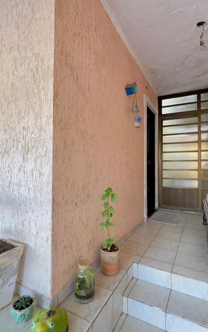 Casa à venda com 250m², 3 quartos e 3 vagas Casa à venda com 250m², 3 quartos e 3 vagasGaragem