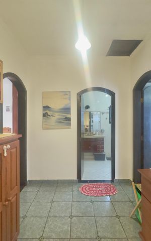 Casa à venda com 250m², 3 quartos e 3 vagas Casa à venda com 250m², 3 quartos e 3 vagasHall superior