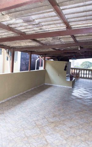 Casa à venda com 150m², 4 quartos e 2 vagasSacada