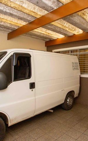 Casa à venda com 150m², 4 quartos e 2 vagasGaragem