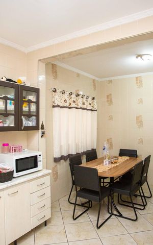 Casa à venda com 150m², 4 quartos e 2 vagasCozinha/Copa