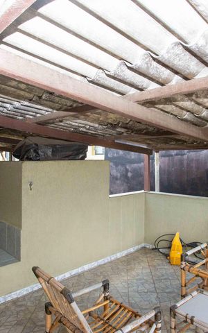 Casa à venda com 150m², 4 quartos e 2 vagasSacada