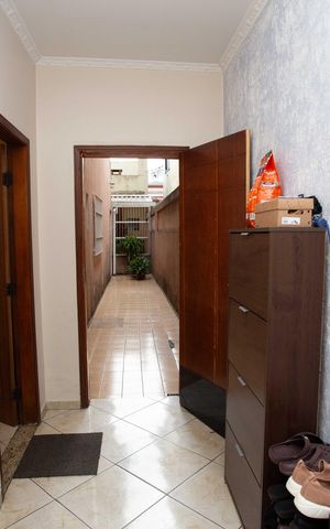 Casa à venda com 150m², 4 quartos e 2 vagasHall