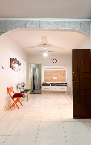 Casa à venda com 125m², 2 quartos e 2 vagas Casa à venda com 125m², 2 quartos e 2 vagasCozinha