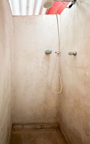 Casa à venda com 125m², 2 quartos e 2 vagas Casa à venda com 125m², 2 quartos e 2 vagasBanheiro de serviço
