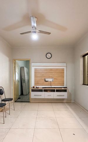 Casa à venda com 125m², 2 quartos e 2 vagas Casa à venda com 125m², 2 quartos e 2 vagasSala