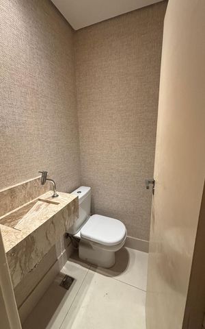 Apartamento à venda com 150m², 2 quartos e 2 vagas Apartamento à venda com 150m², 2 quartos e 2 vagasBanheiro