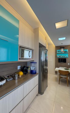Apartamento à venda com 229m², 4 quartos e 4 vagasCozinha e Área de Serviço