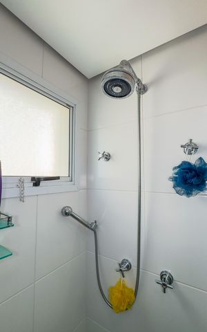Apartamento à venda com 229m², 4 quartos e 4 vagasBanheiro da Suíte 2