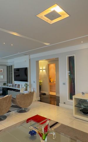 Apartamento à venda com 229m², 4 quartos e 4 vagasSala