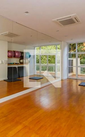 Apartamento à venda com 229m², 4 quartos e 4 vagasAcademia