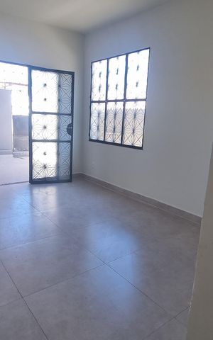 Casa à venda com 270m², 3 quartos e 3 vagas Casa à venda com 270m², 3 quartos e 3 vagasSala