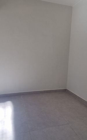 Casa à venda com 270m², 3 quartos e 3 vagas Casa à venda com 270m², 3 quartos e 3 vagasQuarto
