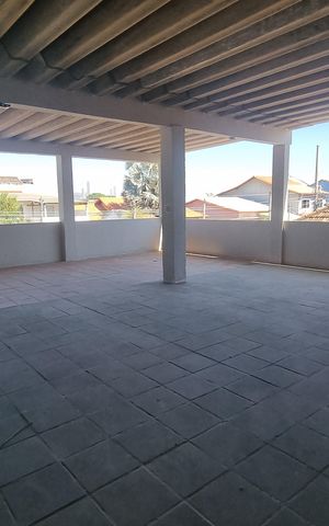 Casa à venda com 270m², 3 quartos e 3 vagas Casa à venda com 270m², 3 quartos e 3 vagasÁrea externa