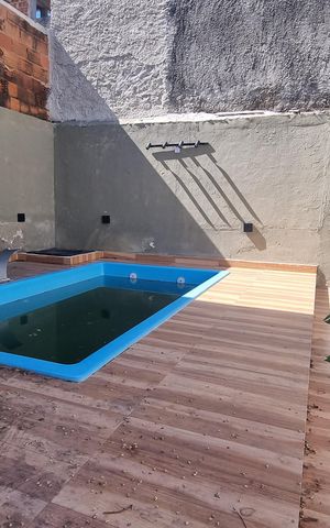 Casa à venda com 270m², 3 quartos e 3 vagas Casa à venda com 270m², 3 quartos e 3 vagasÁrea externa