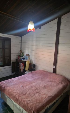 Casa de condomínio à venda com 1300m², 3 quartos e 4 vagasSuíte