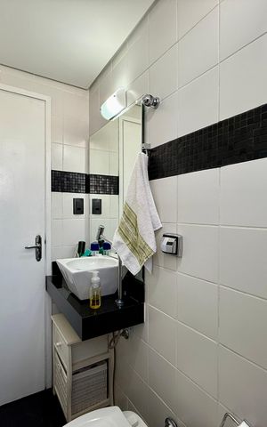 Apartamento à venda com 81m², 3 quartos e 1 vaga Apartamento à venda com 81m², 3 quartos e 1 vagaBanheiro Social