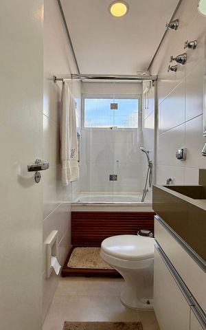 Apartamento à venda com 81m², 3 quartos e 1 vaga Apartamento à venda com 81m², 3 quartos e 1 vagaBanheiro Suíte