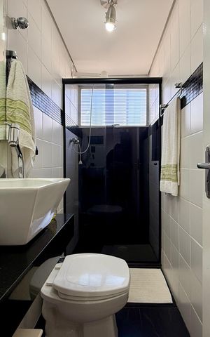 Apartamento à venda com 81m², 3 quartos e 1 vaga Apartamento à venda com 81m², 3 quartos e 1 vagaBanheiro Social