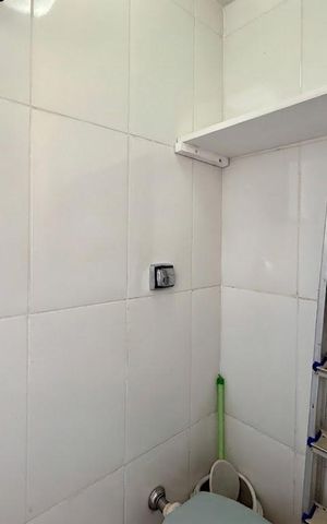 Apartamento à venda com 81m², 3 quartos e 1 vaga Apartamento à venda com 81m², 3 quartos e 1 vagaBanheiro de Serviço