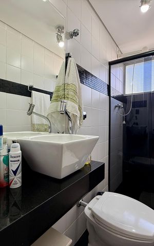 Apartamento à venda com 81m², 3 quartos e 1 vaga Apartamento à venda com 81m², 3 quartos e 1 vagaBanheiro Social