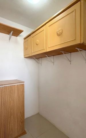 Apartamento à venda com 81m², 3 quartos e 1 vaga Apartamento à venda com 81m², 3 quartos e 1 vagaQuarto de Serviço