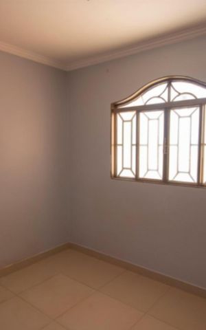 Casa à venda com 270m², 4 quartos e 3 vagas Casa à venda com 270m², 4 quartos e 3 vagasQuarto