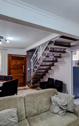 Casa à venda com 155m², 3 quartos e 3 vagasSala
