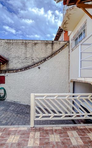 Casa à venda com 155m², 3 quartos e 3 vagasÁrea externa